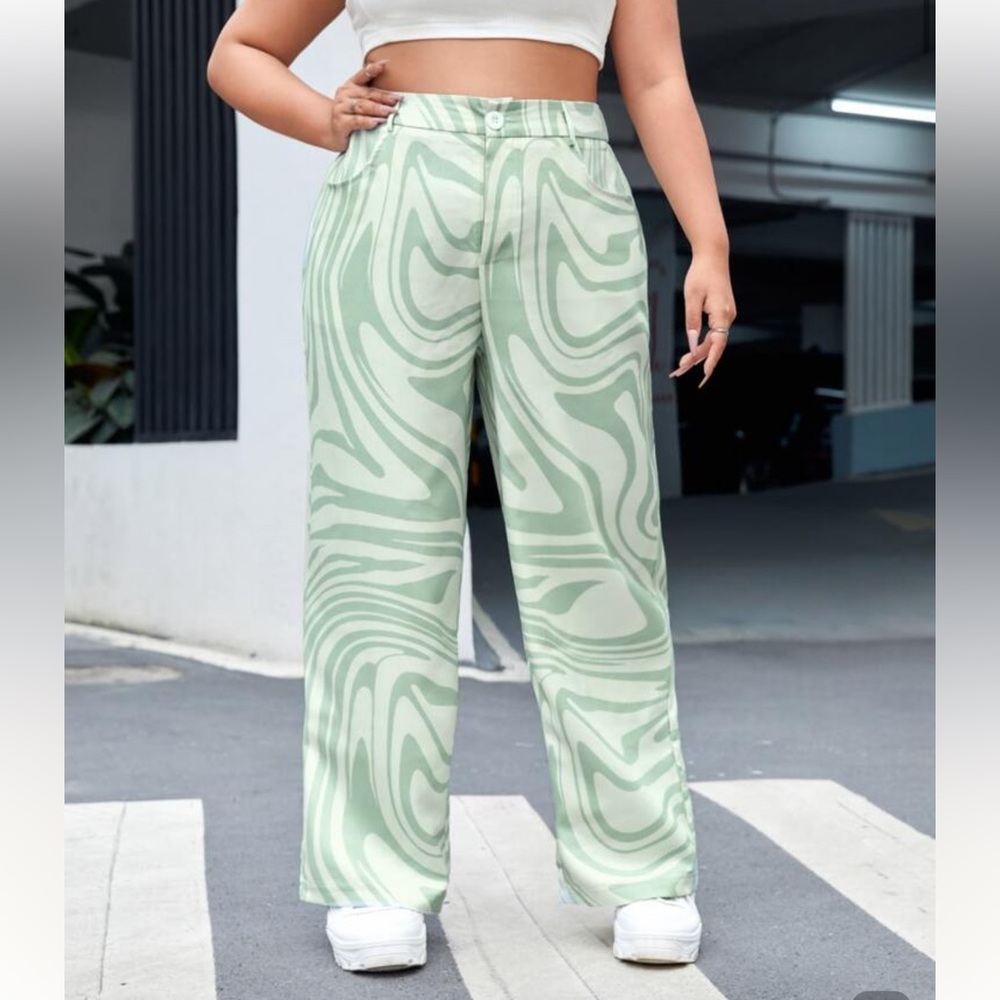 Green Swirl Pattern Wide-Leg Pants